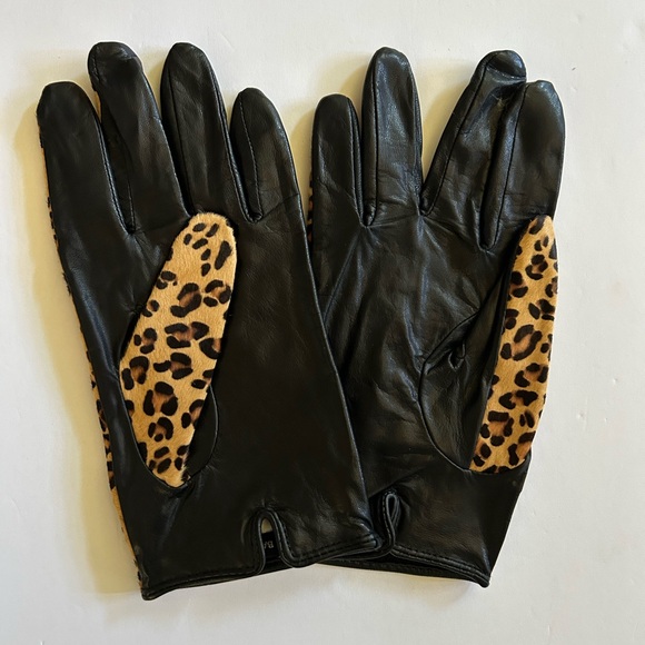 Beautiful leopard gloves! - Picture 2 of 2